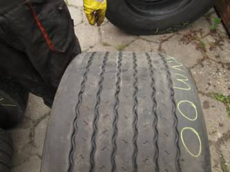 Opona używana 445/45R19,5 Michelin BIEŻNIKOWANA