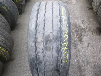 Opona używana 385/55R22,5 Pirelli BIEŻNIKOWANA