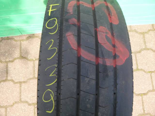 Opona używana 245/70R19,5 Dunlop SP344