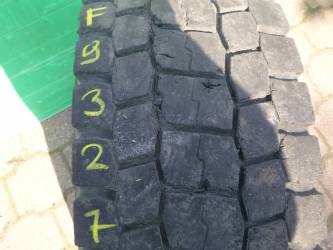 Opona używana 9,5R17,5 Bridgestone M729