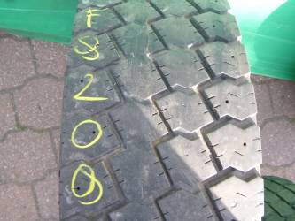 Opona używana 215/75R17,5 Goodyear BIEŻNIKOWANA