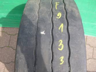 Opona używana 245/70R19,5 Goodyear KMAX T