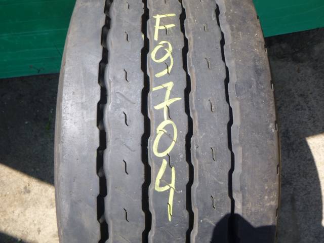 Opona używana 285/70R19,5 Goodyear KMAX T