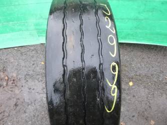 Opona używana 235/75R17,5 Goodyear KMAX T