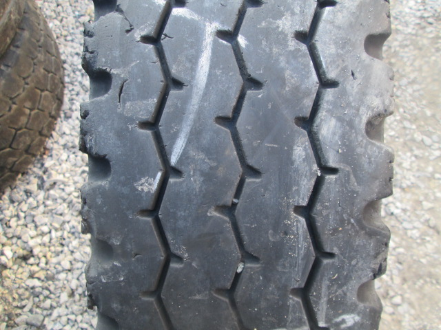 Opona używana 9R22.5 Bridgestone M840