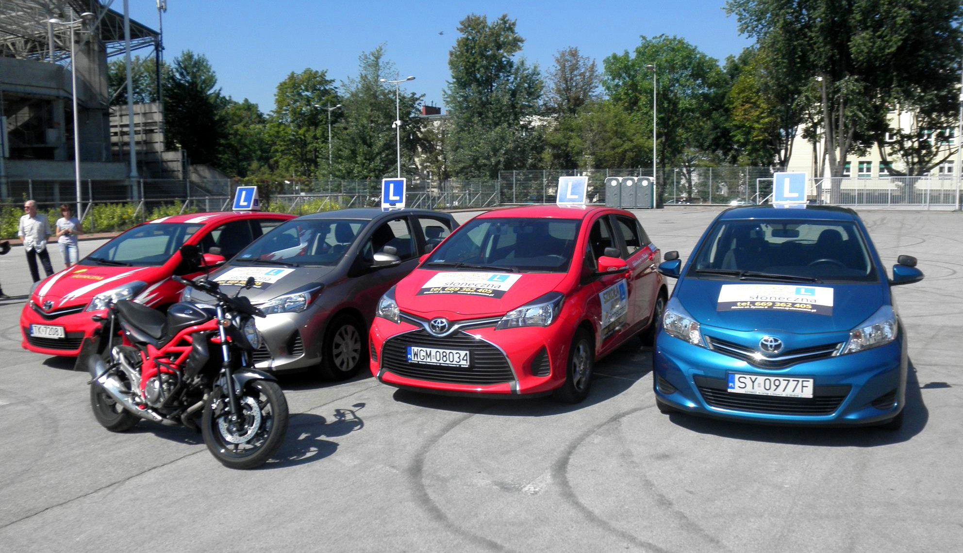 Nasze auta i motocykle na placu manewrowym w Kielcach